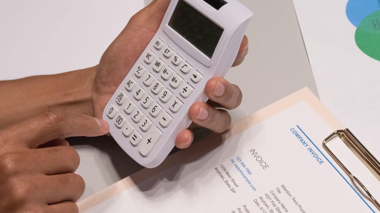 Quanto custa uma consultoria de tráfego pago: o que entra no preço e o que fica de fora